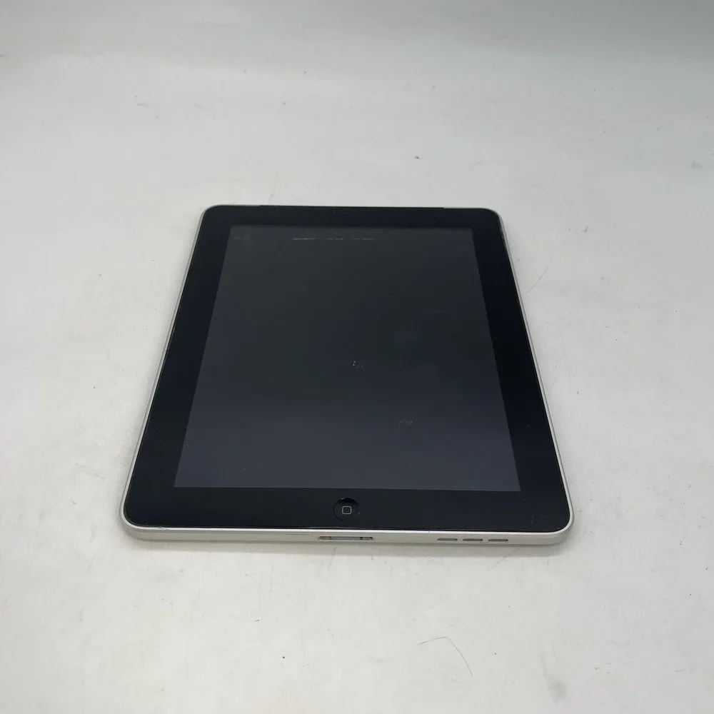 Apple iPad Model A1337 32 GB Space Grey 1st Generation Broken For Parts Bundle